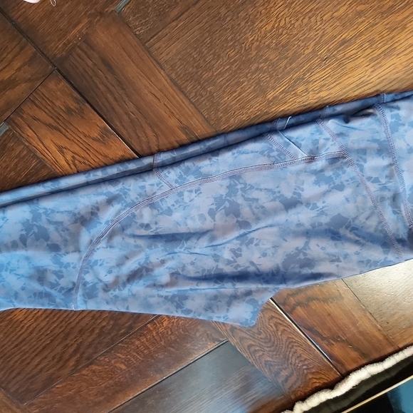 Joe Fresh Capri length leggings_B4A - Picture 2 of 7